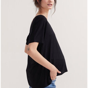 Hatch Black Scoop-Neck Maternity Tee